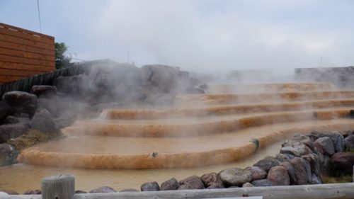 【温泉の専門家が解説】 なぜ温泉の成分や泉質には違いがある？