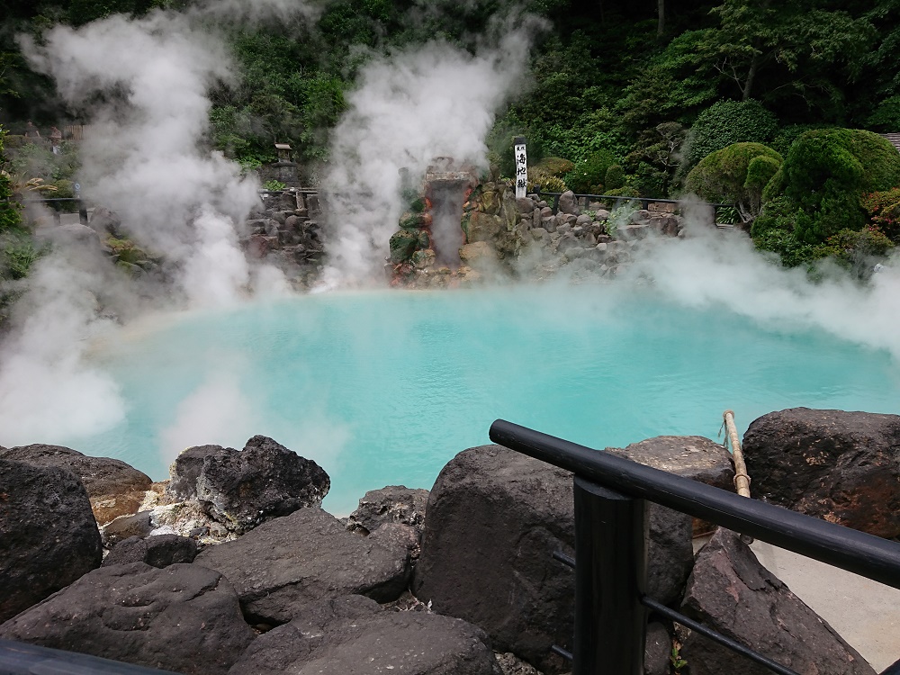 鉄輪温泉にある青い色の地獄