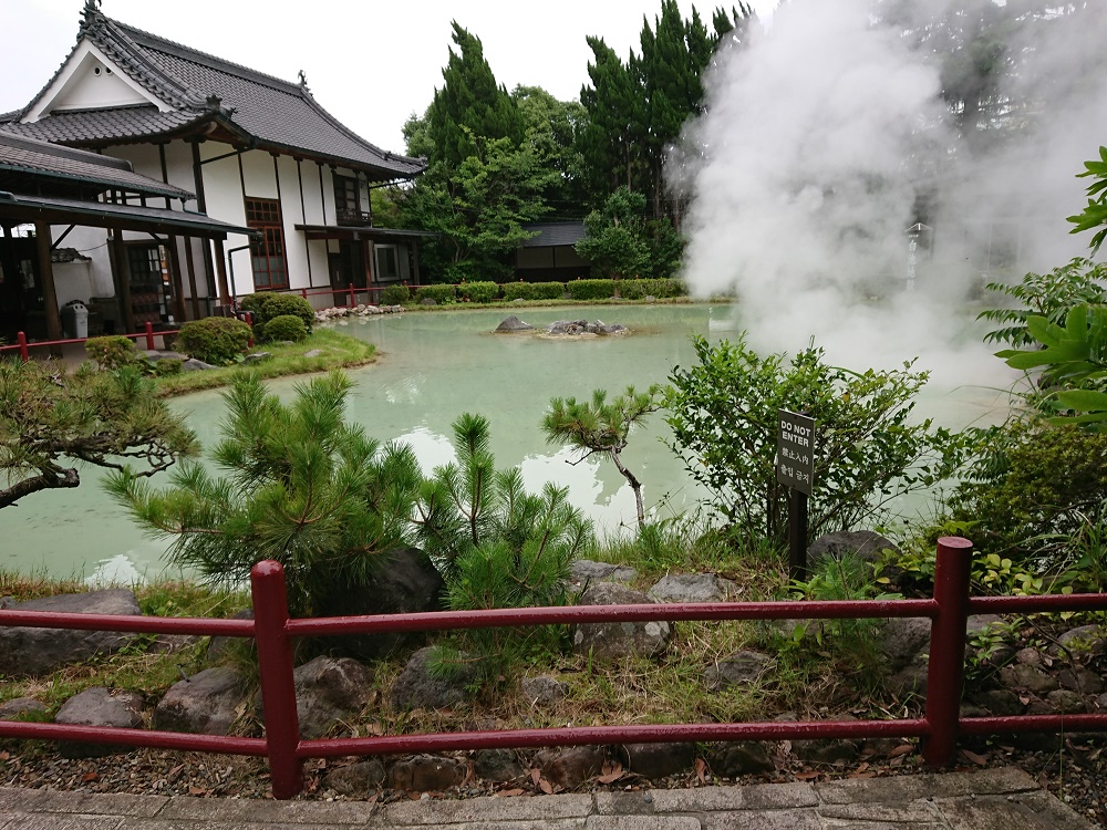 鉄輪温泉にある白色の地獄