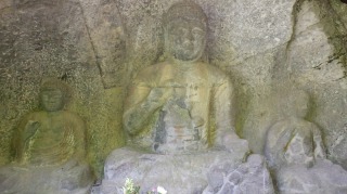 山王山石仏の全体像