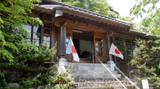 文殊仙寺休憩所近くにある建物