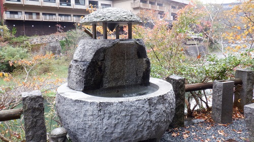 湯原温泉 砂湯近くにある手湯