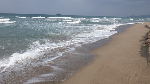 鳥取砂丘と平行に伸びる日本海