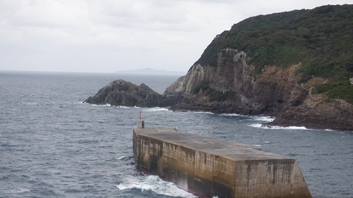 岩場から見た周辺の景色