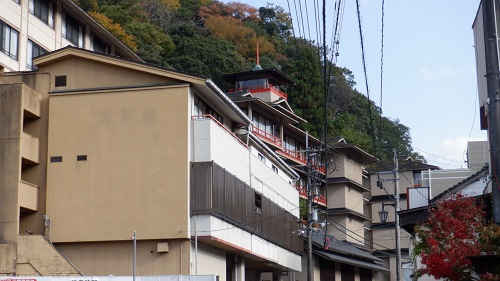 三朝温泉の旅館が立ち並ぶ場所