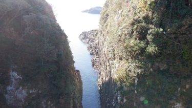 宮崎県の観光地【馬ケ背】！迫力ある断崖絶壁と灯台