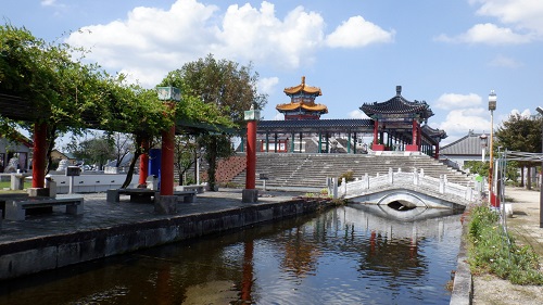 孔子公園入口からの全景