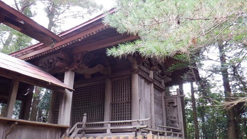 鉾神社の拝殿奥にある本殿