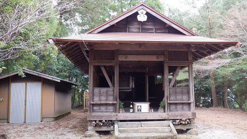 鉾神社の拝殿全景