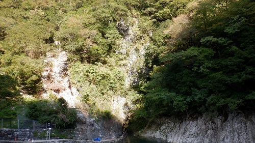 白滝公園鍾乳洞への入口