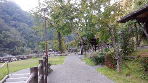 白滝公園内の遊歩道