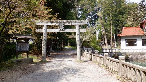 別府弁天池敷地内の鳥居