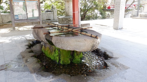 防府天満宮手水舎の水